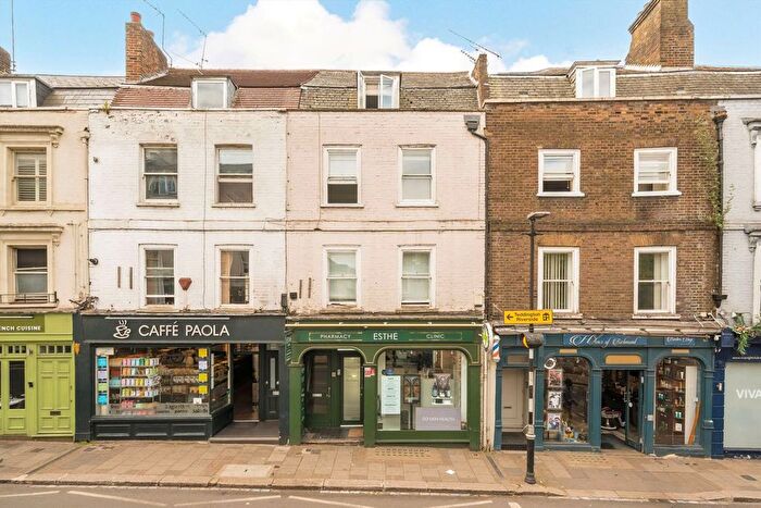 2 Bedroom Flat To Rent In Hill Rise, Richmond, TW10