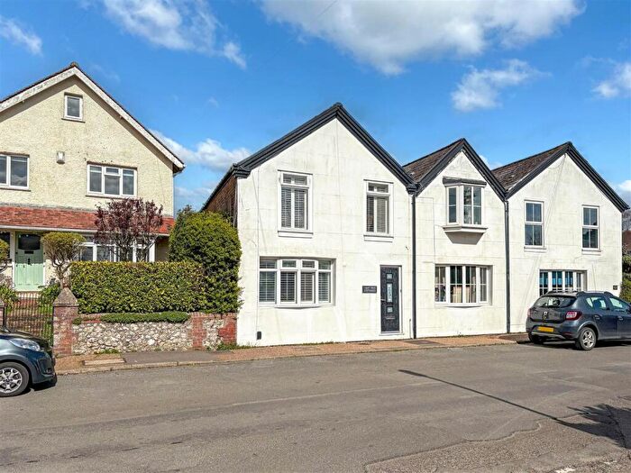 3 Bedroom Cottage For Sale In The Street, Walberton, Arundel, BN18