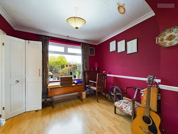 3 Bedroom Semi-Detached House For Sale In Woburn Drive, Thorney, Peterborough, PE6