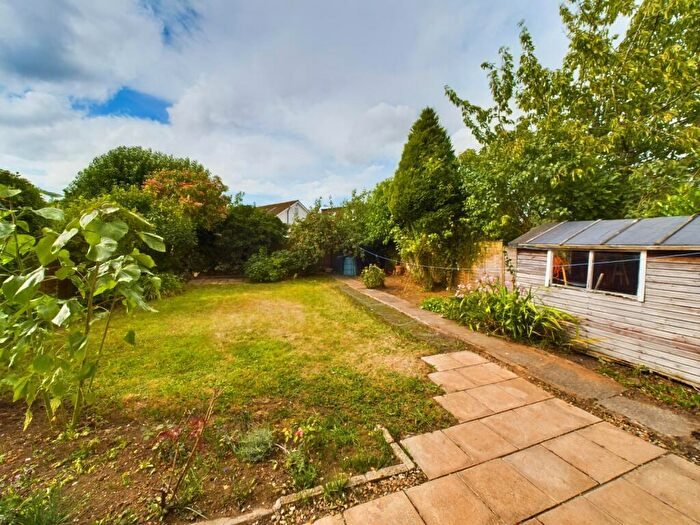 4 Bedroom Bungalow For Sale In Brookside Drive, Frampton Cotterell, Bristol, BS36
