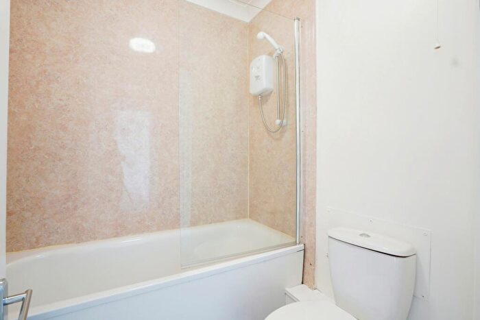 2 Bedroom Flat For Sale In Dennison Road, Bodmin, Cornwall, PL31