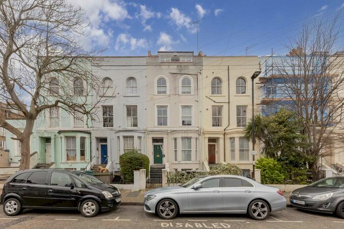 2 Bedroom Flat To Rent In Yonge Park, London, N4