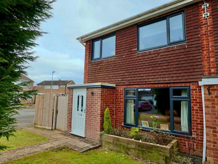 3 Bedroom Semi-Detached House For Sale In Manor Road, Barlestone, Nuneaton, CV13