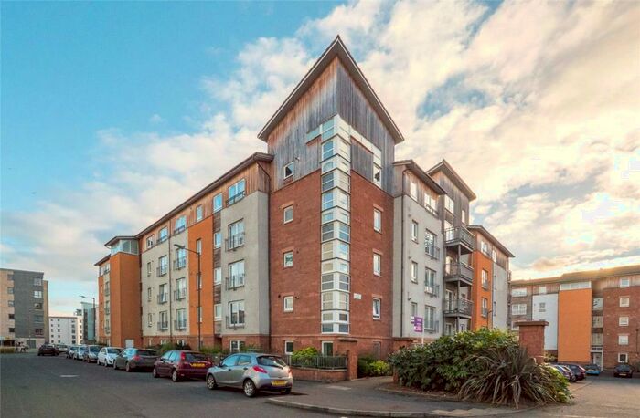 1 Bedroom Flat To Rent In Albion Gardens, Edinburgh, EH7