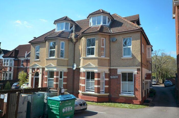 1 Bedroom Flat To Rent In Court Road, Banister Park, Southampton, SO15