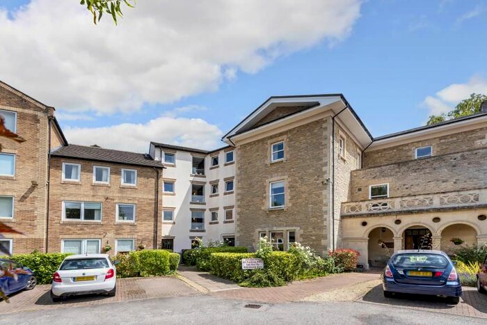 1 Bedroom Flat To Rent In The Moors, Oxfordshire, OX5