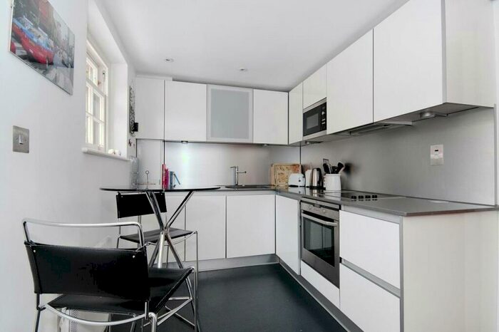 2 Bedroom Flat To Rent In St. John Street, Angel, EC1V
