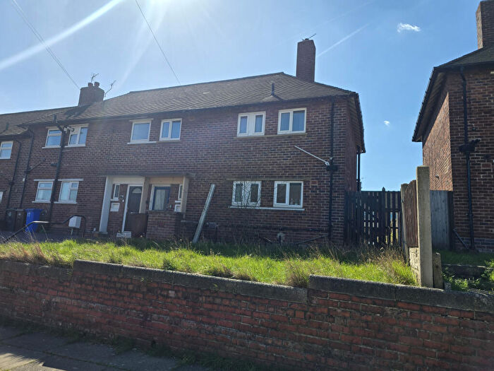 4 Bedroom End Of Terrace House For Sale In Halsall Drive, Sheffield, South Yorkshire, S9