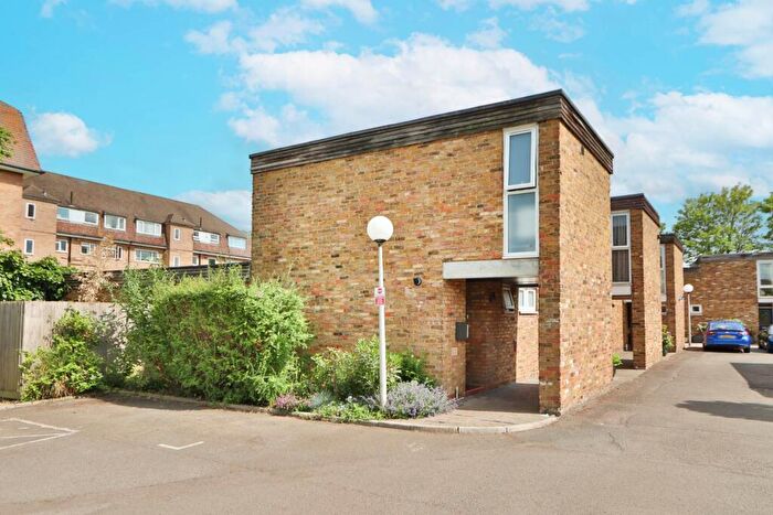 3 Bedroom End Of Terrace House For Sale In Acacia Grove, New Malden, KT3