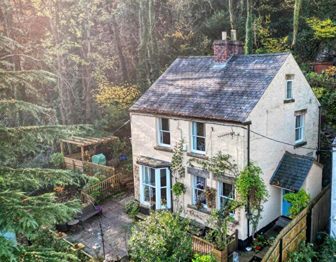 4 Bedroom Detached House For Sale In Dale Road, Matlock Bath, Matlock, DE4