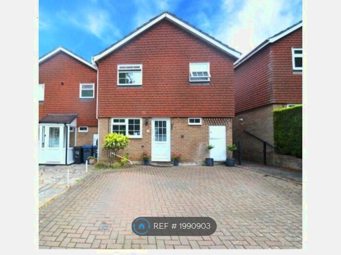 3 Bedroom End Of Terrace House To Rent In Charlton Gardens, Coulsdon, CR5