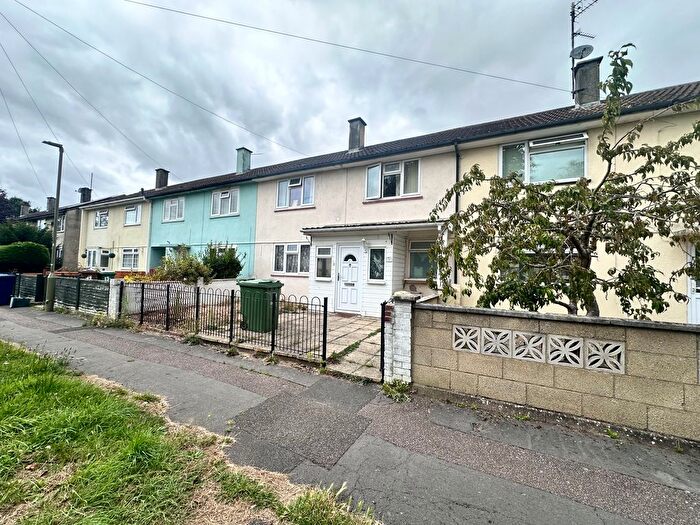 4 Bedroom Property To Rent In Carpenter Close, Littlemore, Oxford, OX4