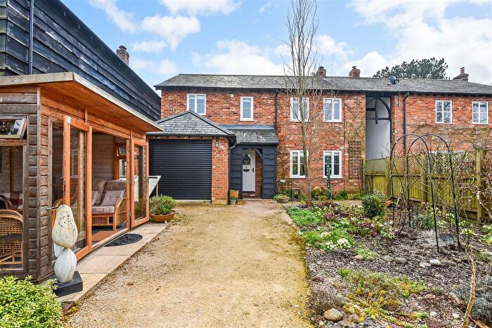 3 Bedroom Property For Sale In Upper Clatford, Andover, SP11