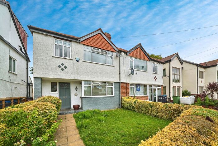 3 Bedroom Semi-Detached House For Sale In Stanford Road, London, SW16