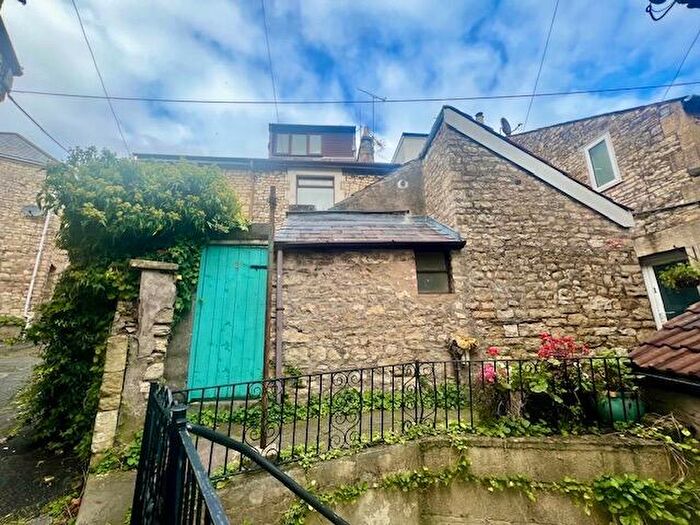 3 Bedroom End Of Terrace House To Rent In The Triangle, Paulton, BS39