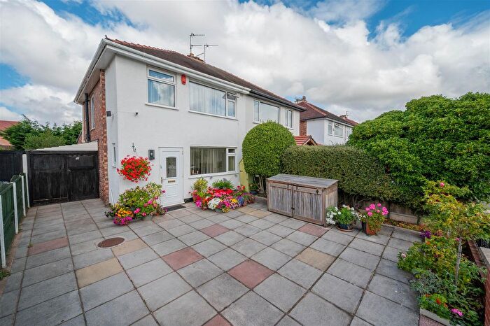 3 Bedroom Semi-detached House For Sale In Montrose Drive, Churchtown, Southport, PR9