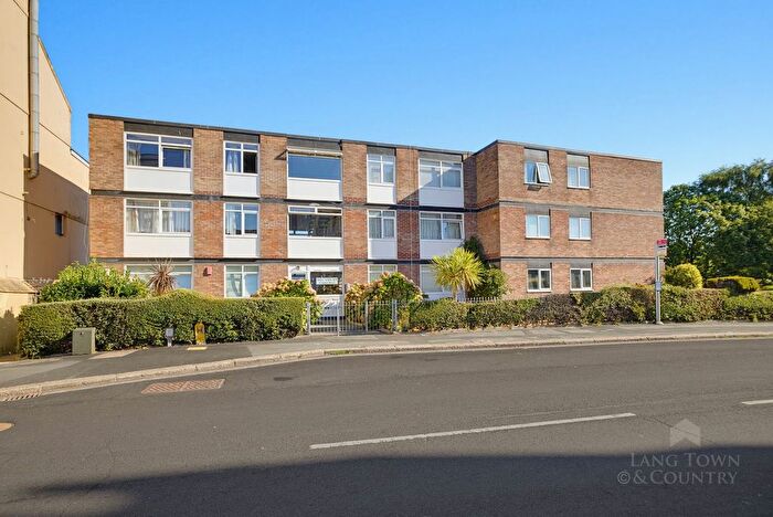 1 Bedroom Flat For Sale In Citadel Road, Hoe Court, The Hoe, PL1