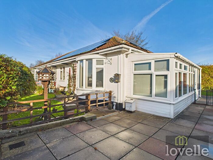 2 Bedroom Semi-Detached Bungalow For Sale In Bray Avenue, Trusthorpe, LN12