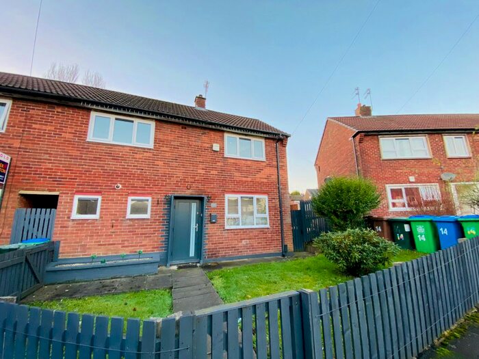 2 Bedroom End Of Terrace House To Rent In Easby Road, Middleton M24