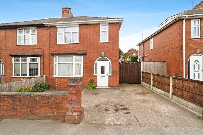 3 Bedroom Semi Detached House For Sale In Abbott Road, Mansfield, NG19