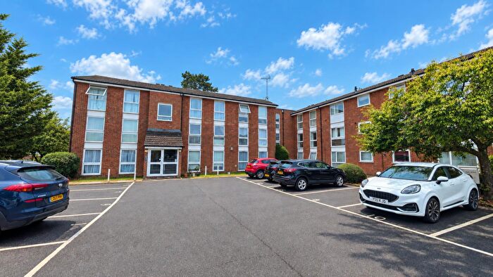 2 Bedroom Flat To Rent In Watersplash Court, London Colney, St Albans, AL2