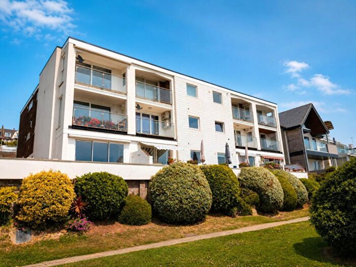 2 Bedroom Penthouse For Sale In Seabrink, Undercliff Gardens, Leigh-On-Sea, Essex, SS9