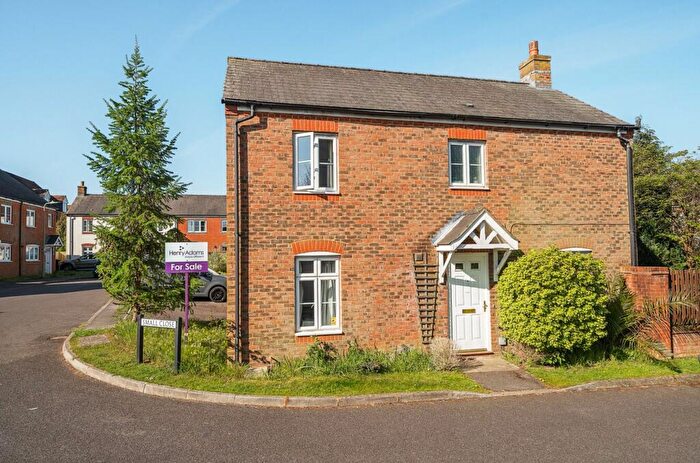 3 Bedroom Detached House For Sale In Small Close, Petersfield, GU31