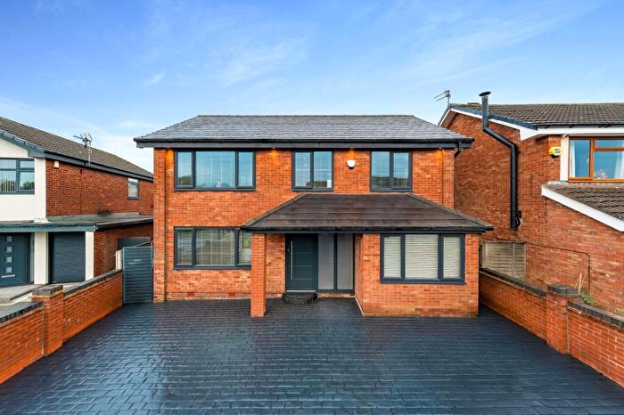 4 Bedroom Detached House For Sale In Wroxham Close, Bury, BL8