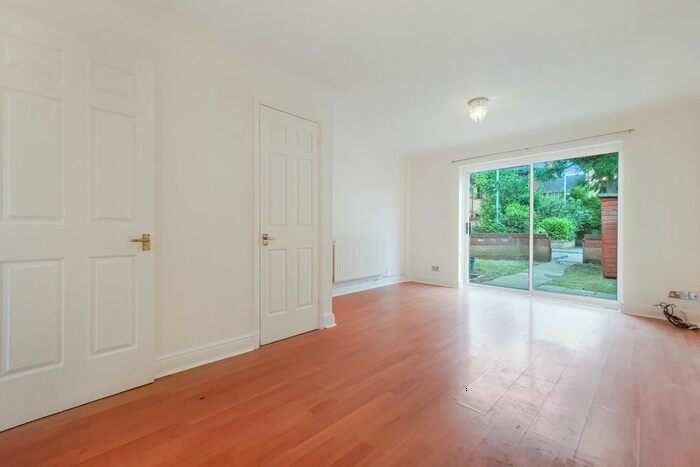 2 Bedroom Terraced House To Rent In Pincott Place, London, Greater London, SE4