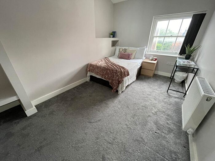9 Bedroom Flat To Rent In Irvine Street, L7