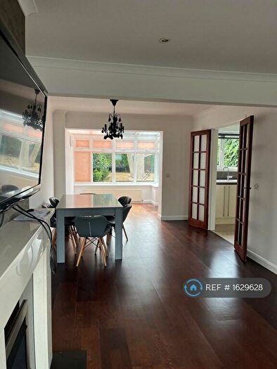 3 Bedroom Semi-Detached House To Rent In Rosewood Avenue, Hornchurch, RM12