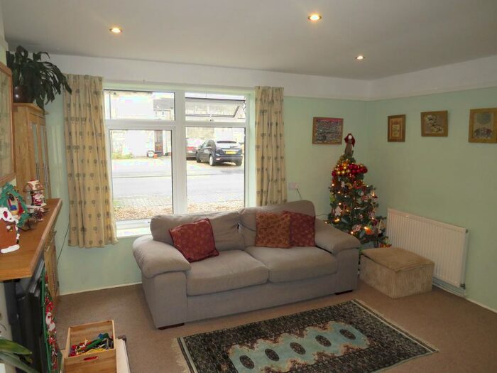 3 Bedroom House To Rent In Arnolds Mead, Corsham, SN13