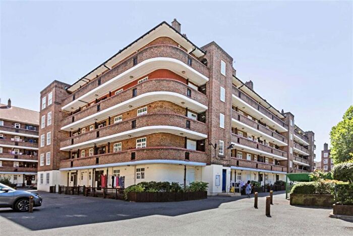 3 Bedroom Flat To Rent In Kennington Park Road, Kennington, SE11