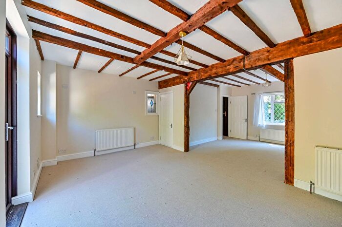 2 Bedroom Property To Rent In Lower Green Road, Esher, KT10