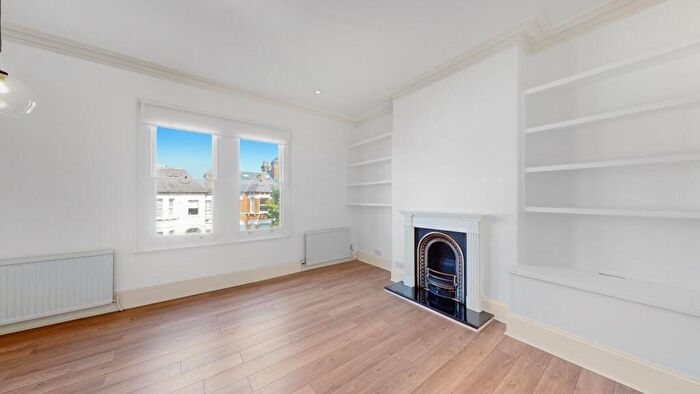 2 Bedroom Apartment To Rent In Ridge Road, London, N8
