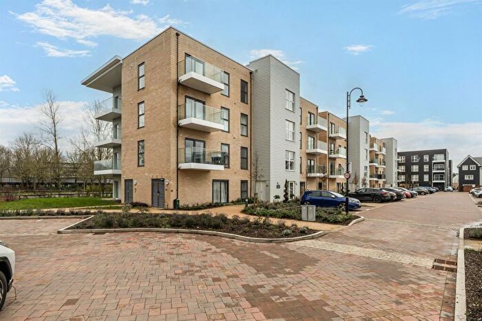 2 Bedroom Apartment To Rent In Fairhaven Drive, Reading, RG2