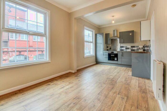 1 Bedroom Flat To Rent In Oxford Street, Southampton, SO14