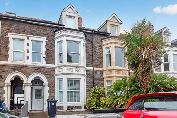 Terraced House To Rent In Penhill Road, Cardiff, CF11