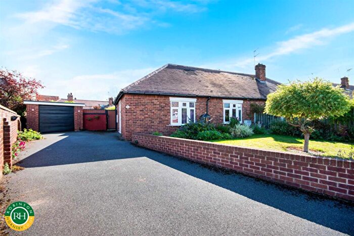 2 Bedroom Semi-Detached Bungalow For Sale In Wong Lane, Tickhill, Doncaster, DN11