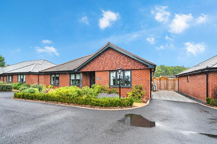 3 Bedroom Detached Bungalow For Sale In Abbotts Walk, Abbotts Ann, SP11
