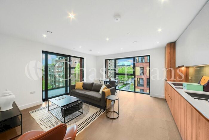 2 Bedroom Apartment To Rent In Belfield Mansions, Park & Sayer, Elephant And Castle, SE17