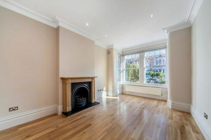 5 Bedroom Property To Rent In Westover Road, Wandsworth SW18