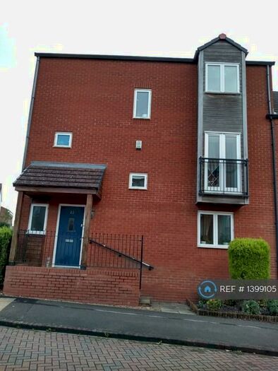 4 Bedroom End Of Terrace House To Rent In Turneys Drive, Wolverton Mill, Milton Keynes, MK12
