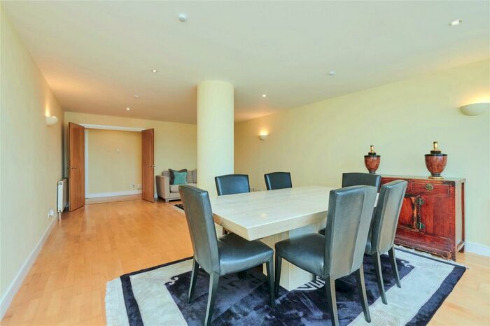 2 Bedroom Flat To Rent In New Atlas Wharf, Arnhem Place, E14