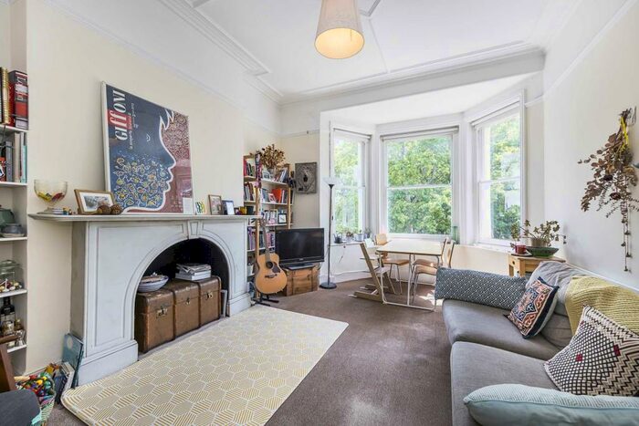 2 Bedroom Flat To Rent In Highbury Crescent, Highbury, N5