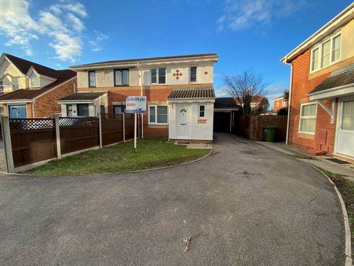 3 Bedroom Property To Rent In The Culvert, Bristol, BS32