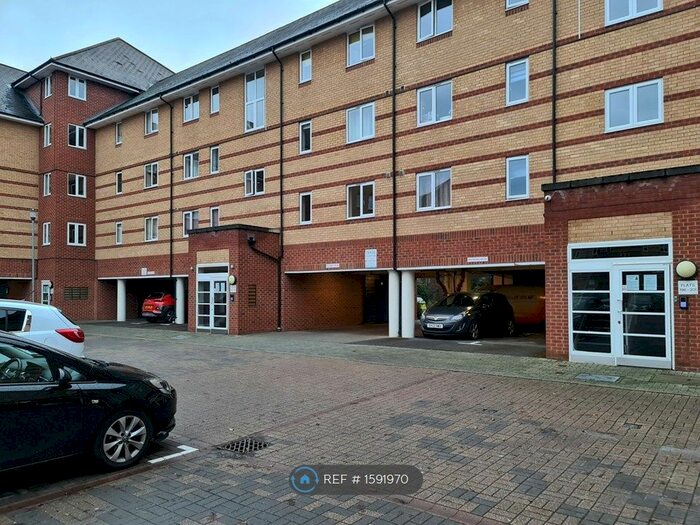 2 Bedroom Flat To Rent In Scotney Gardens, Maidstone, ME16