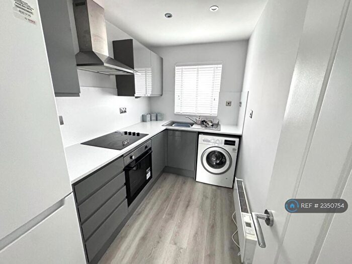 Studio To Rent In Douglas Drive, East Kilbride, Glasgow, G75