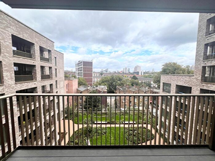 2 Bedroom Apartment To Rent In Fl, Gasholder Place, SE11