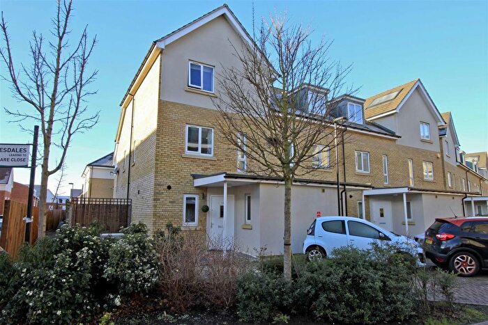 5 Bedroom Town House To Rent In Coyle Drive, Ickenham, UB10